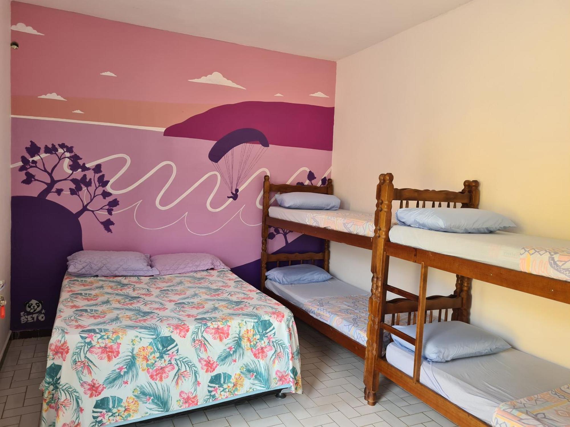 Quarto em Acomodações Particulares Tia Dica Caraguatatuba